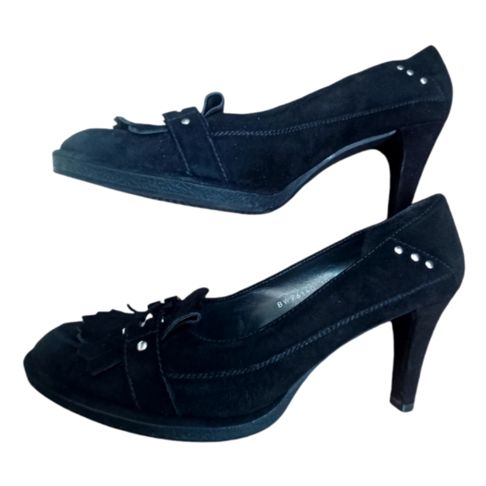 Stuart Weitzman Suede Heels